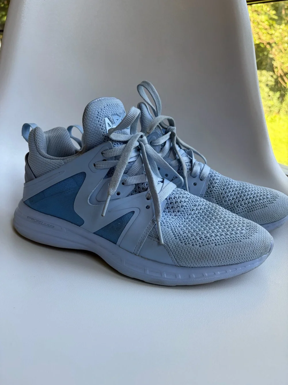 APL Ascend  Women’s 9.5  Lightweight  Tech Weave Knit Sneakers in Ice Blue